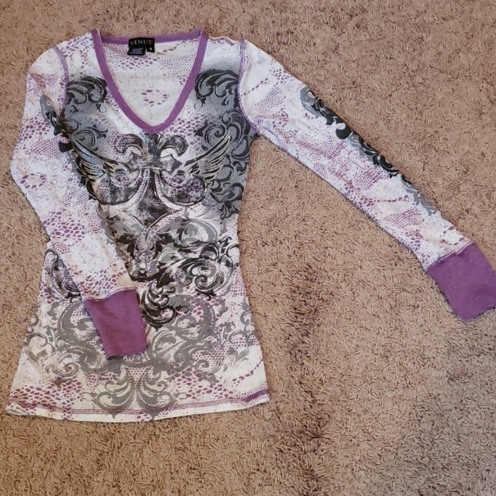 Long sleeve tshirt